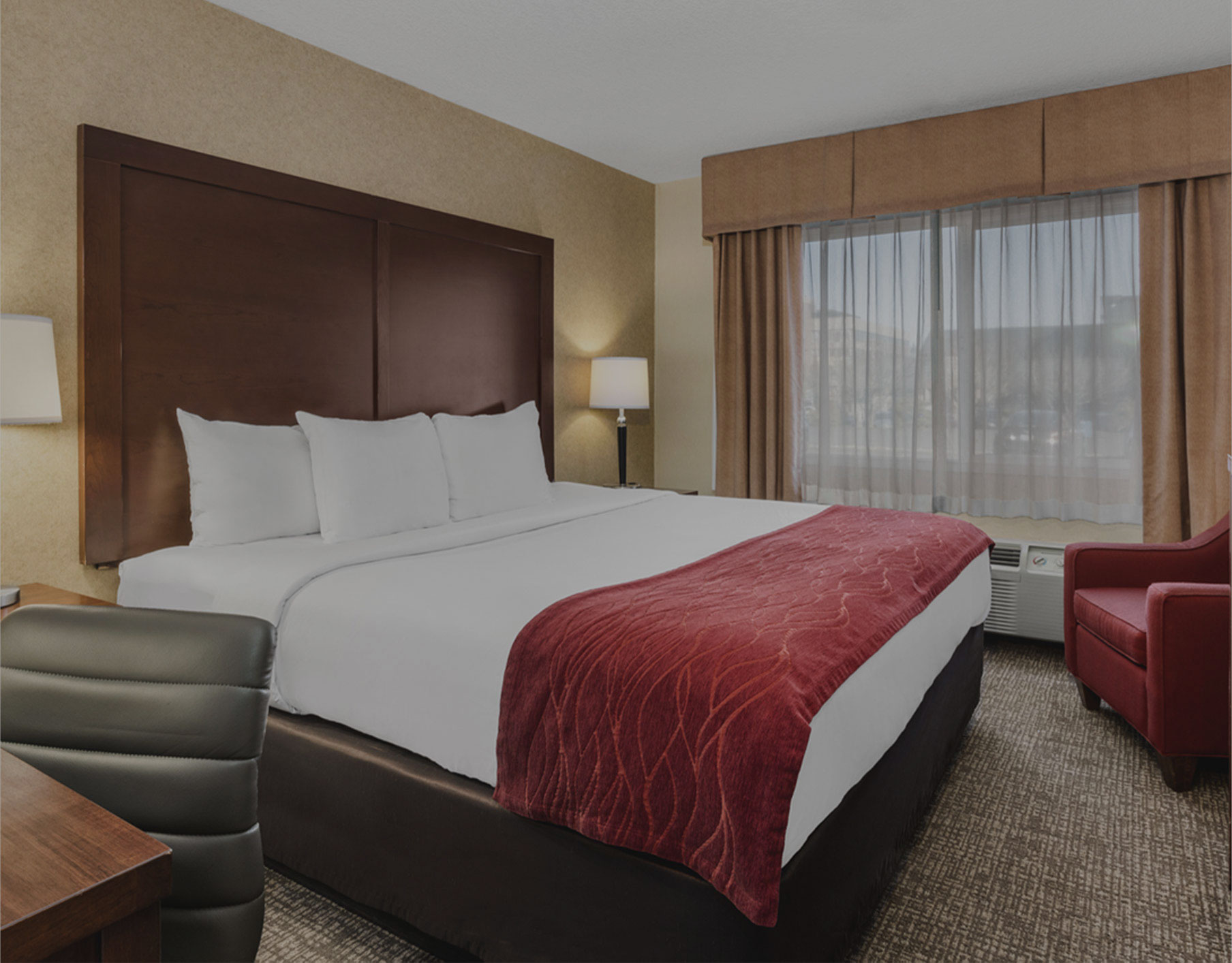 Rooms and Suites at Comfort Inn Vancouver